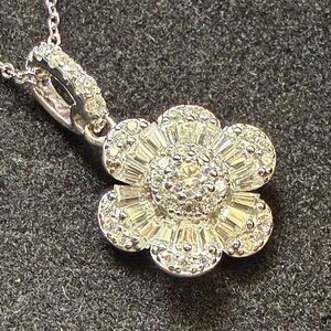 Elegant Sterling Silver Moissanite Flower Pendant Necklace